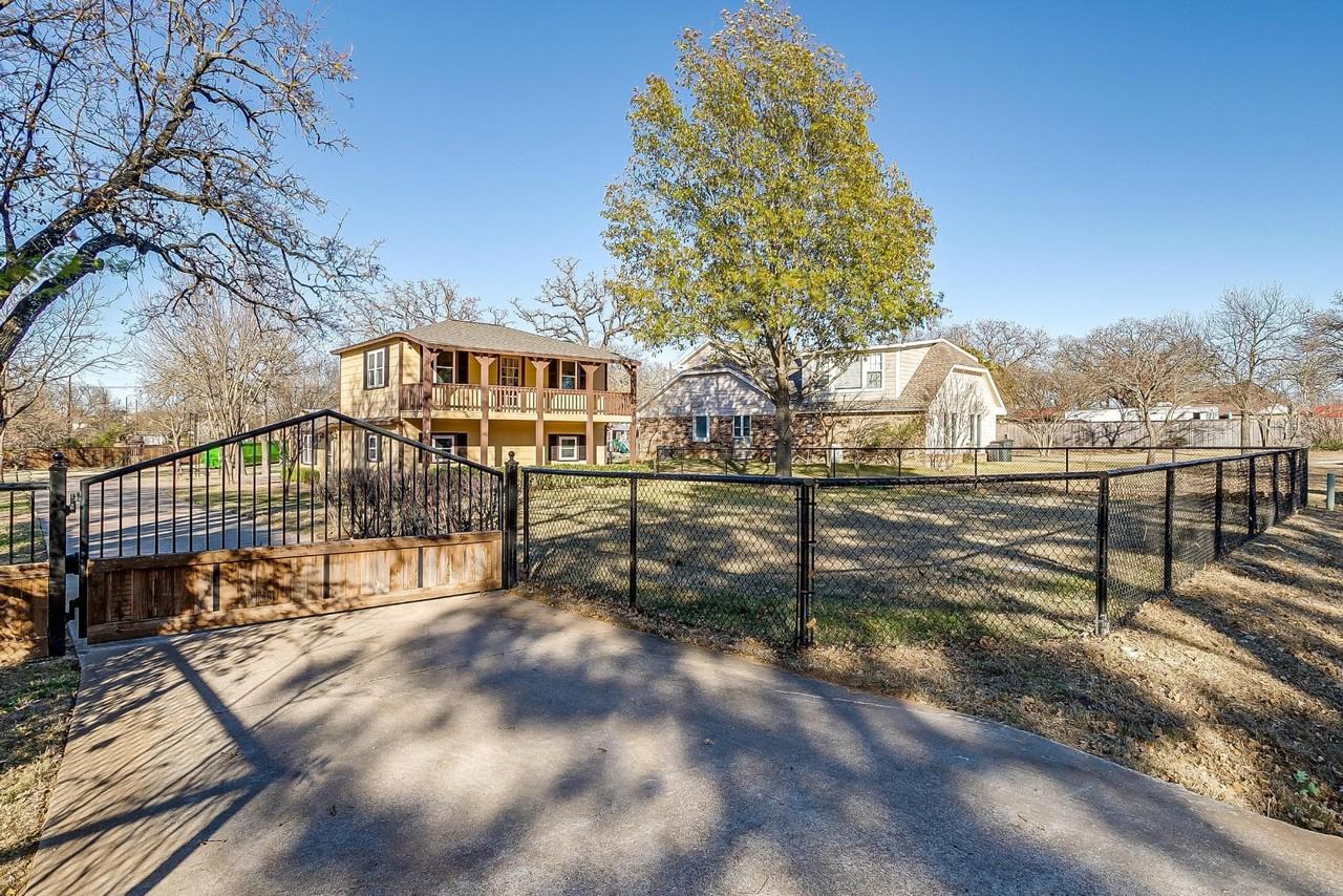 7015 County Road 527 - Photo 4 of 20