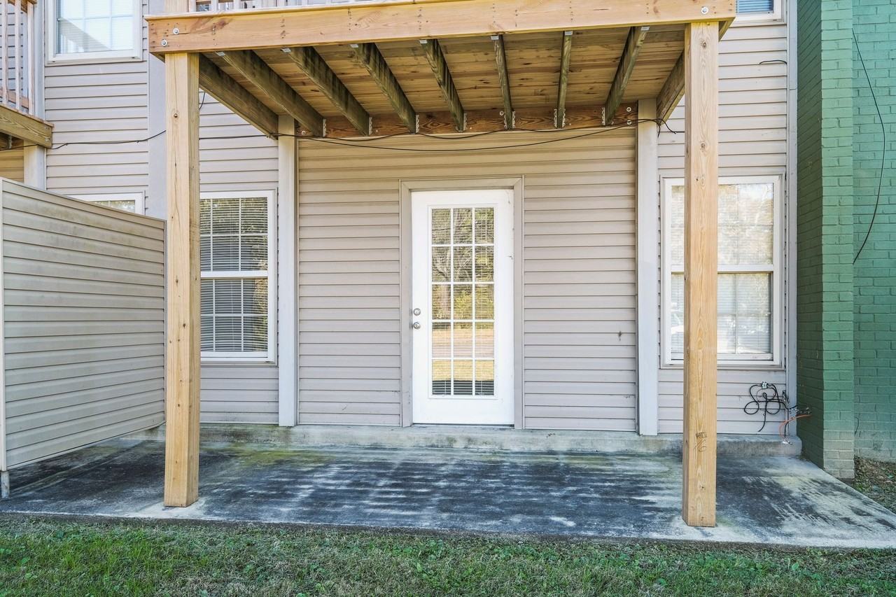 Freshly Updated 1 & 2 Bedrooms with Great Location - Photo 2 of 3