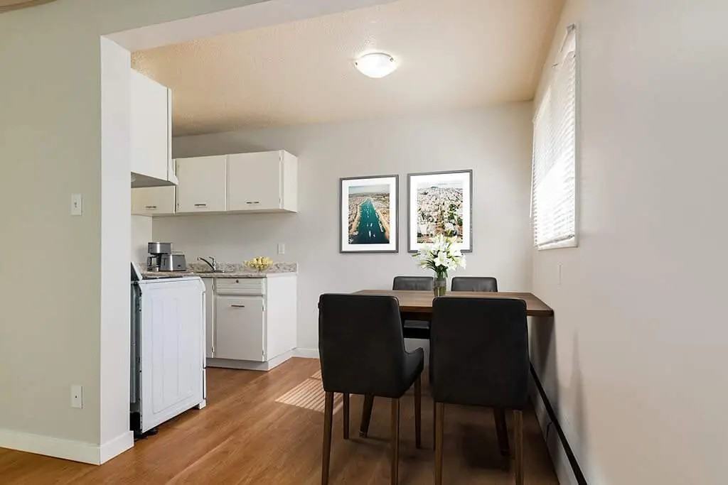 The Executive - Photo 6 of 27