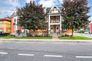 featured image of 340 Somerset St E