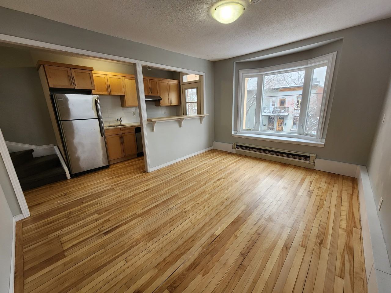 340 Somerset Street East - Photo 2 of 21