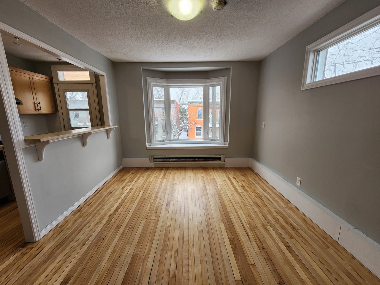 340 Somerset Street East - Photo 7 of 21