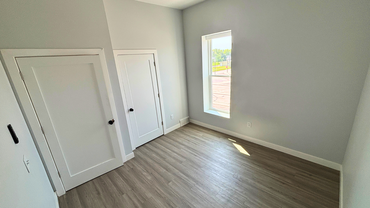 Monona Flats: Old Charm Meets New - Photo 5 of 24