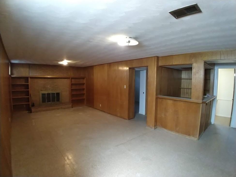 2766 East Euclid Avenue - Photo 5 of 5