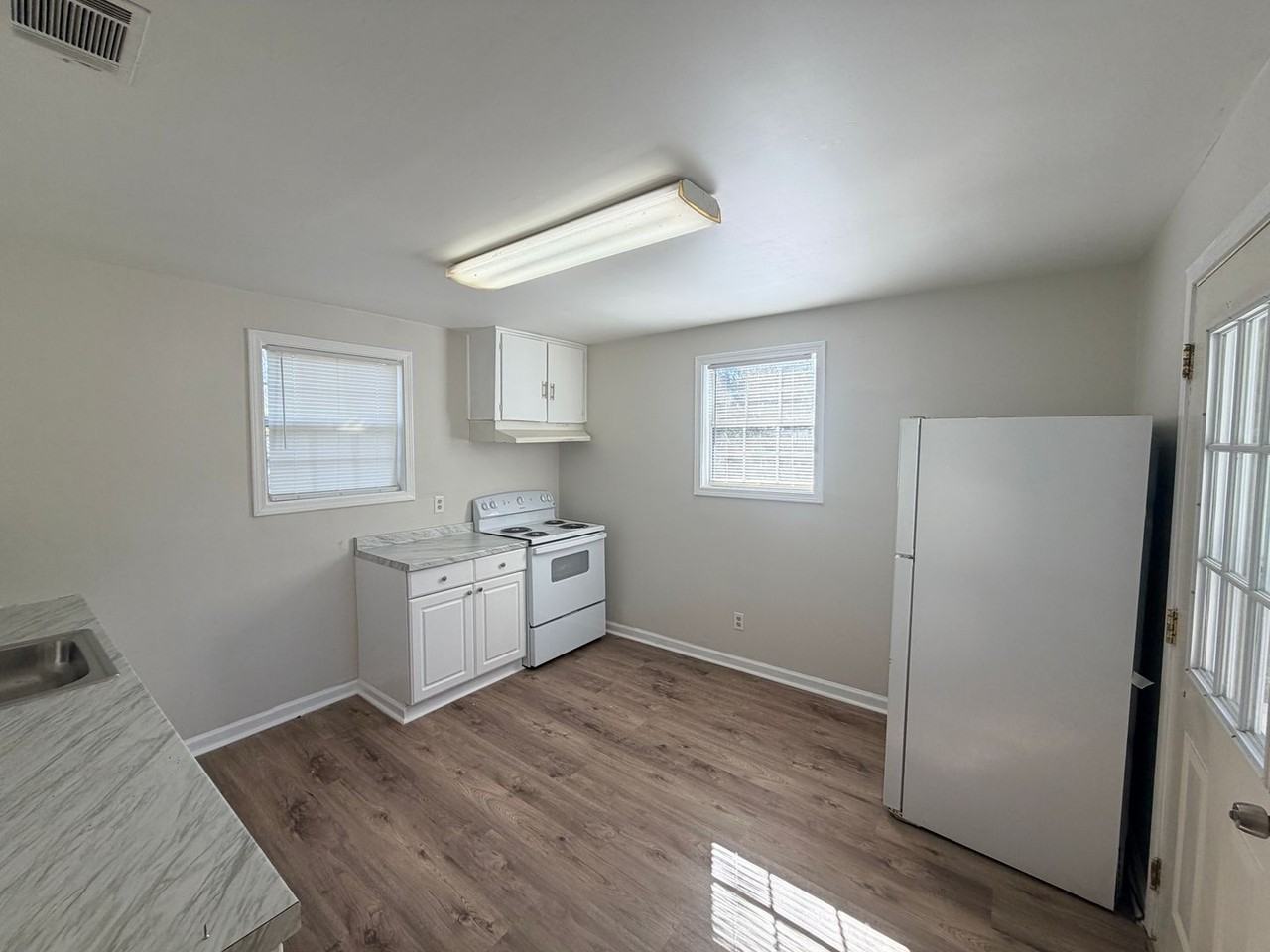 1614 Beauford Pl - Photo 2 of 23
