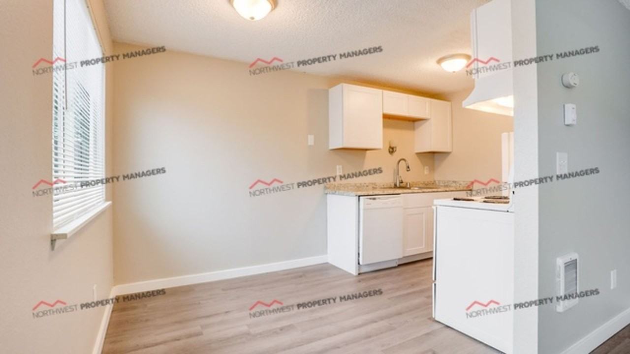 Crystal Springs Apartments - Photo 5 of 11