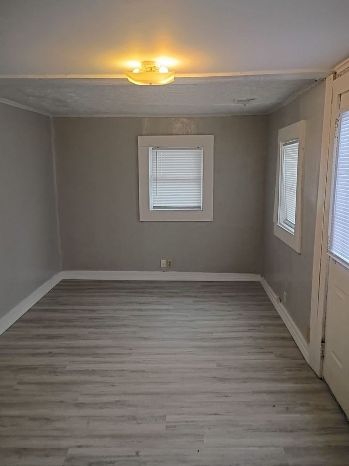 2017 N Glenwood Ave - Photo 5 of 8