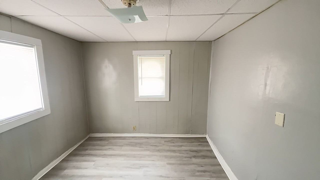 2017 N Glenwood Ave - Photo 6 of 8