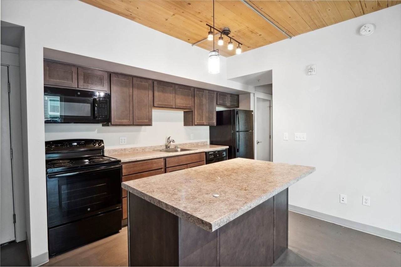 1026 W 1st St Unit B302 #B302 - Photo 4 of 10