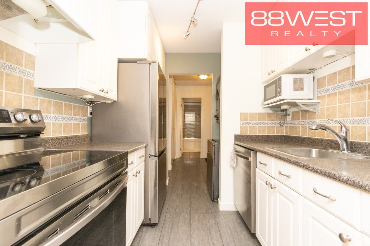 9880 Manchester Drive #209 - Photo 7 of 39