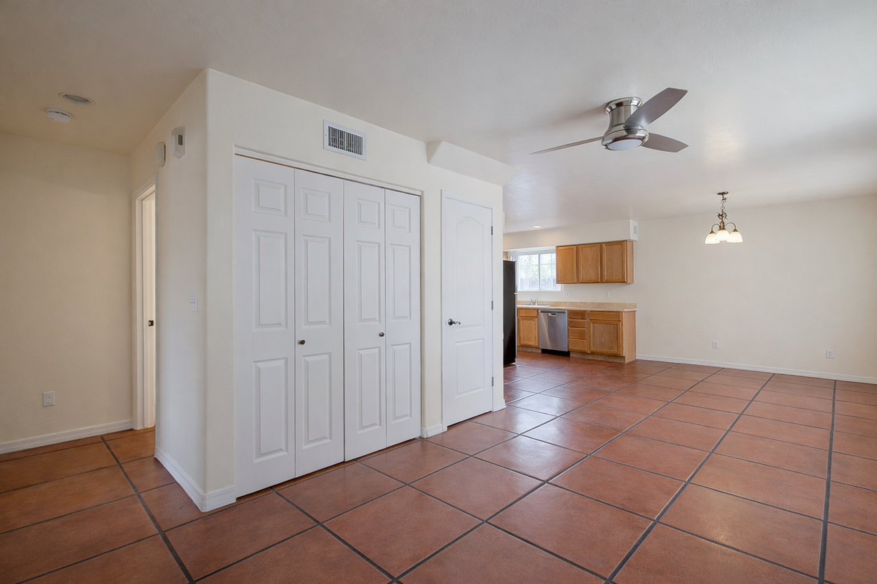 1718 N. 4th Ave. - Photo 4 of 22