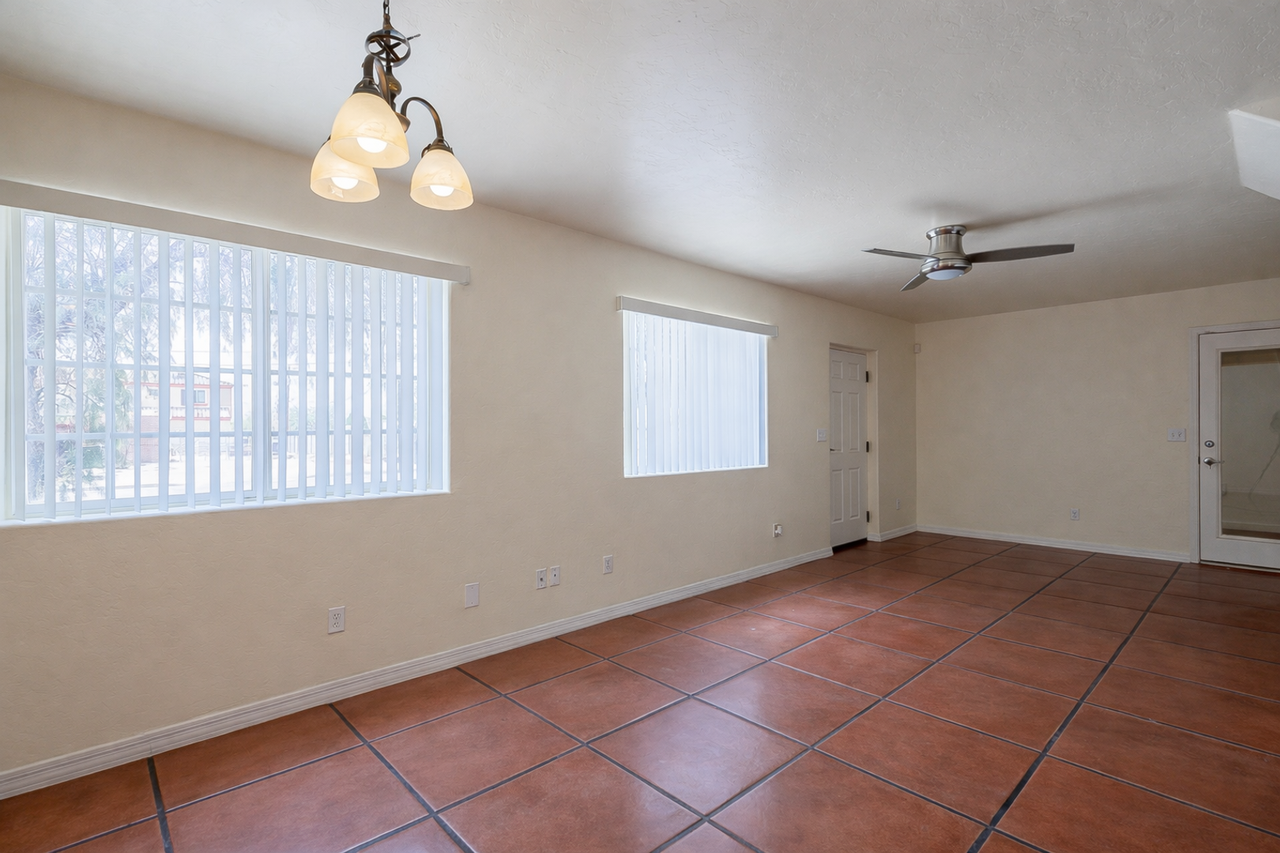 1718 N. 4th Ave. - Photo 5 of 22