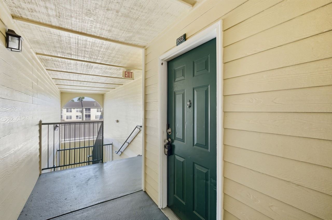 18318 Bridle Club Dr - Photo 2 of 23