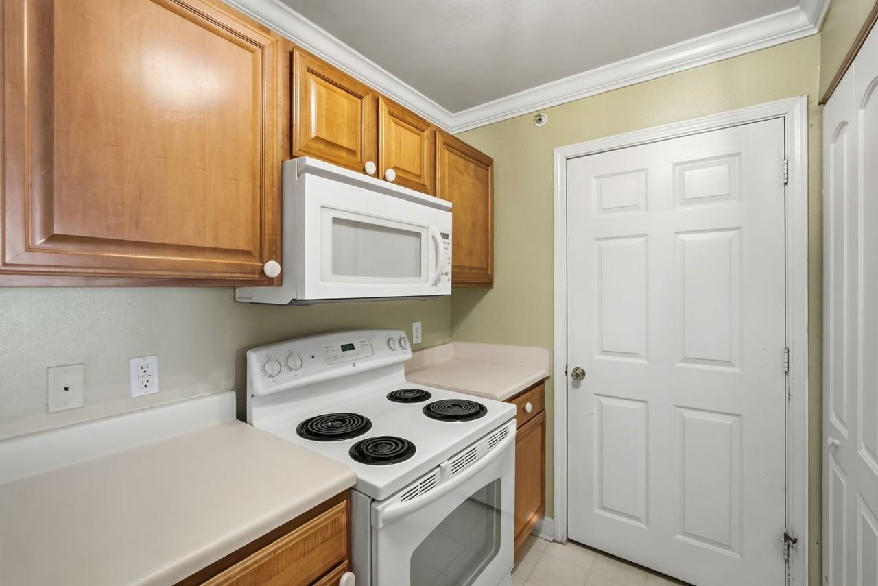 18318 Bridle Club Dr - Photo 5 of 23