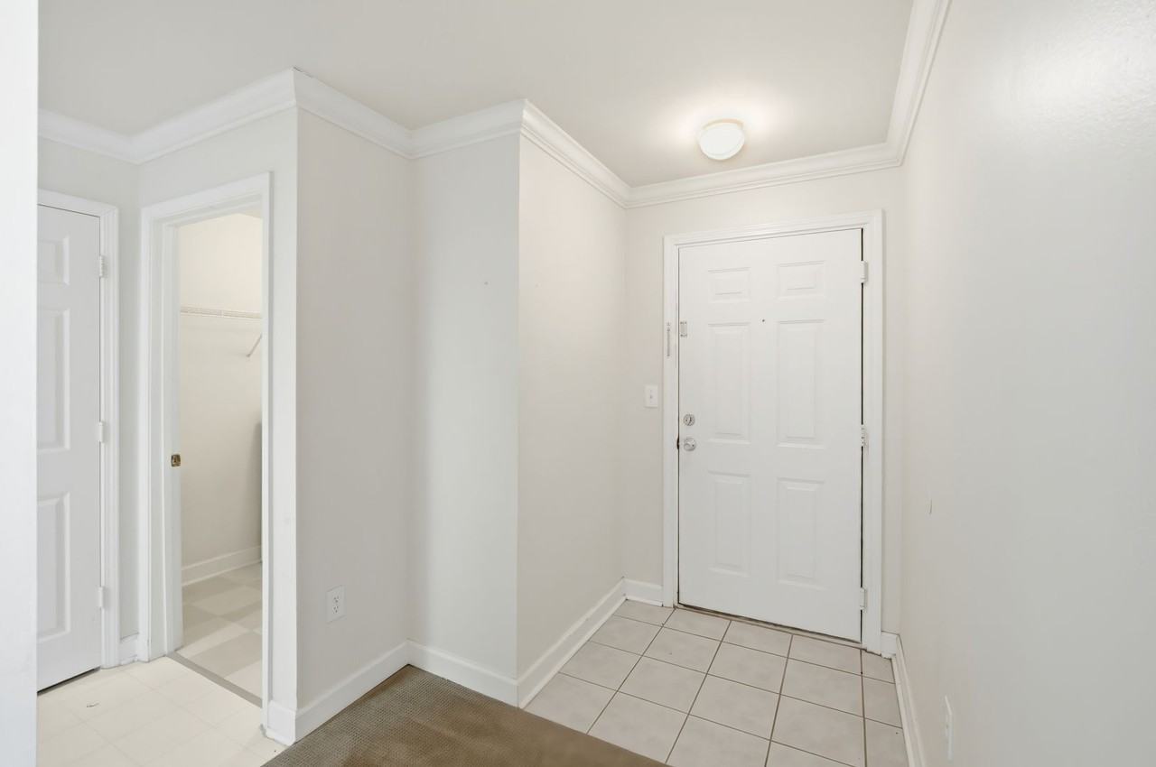 18193 Bridle Club Dr - Photo 4 of 25