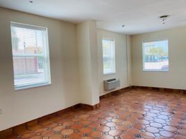 featured image of 2320 N Dixie Hwy