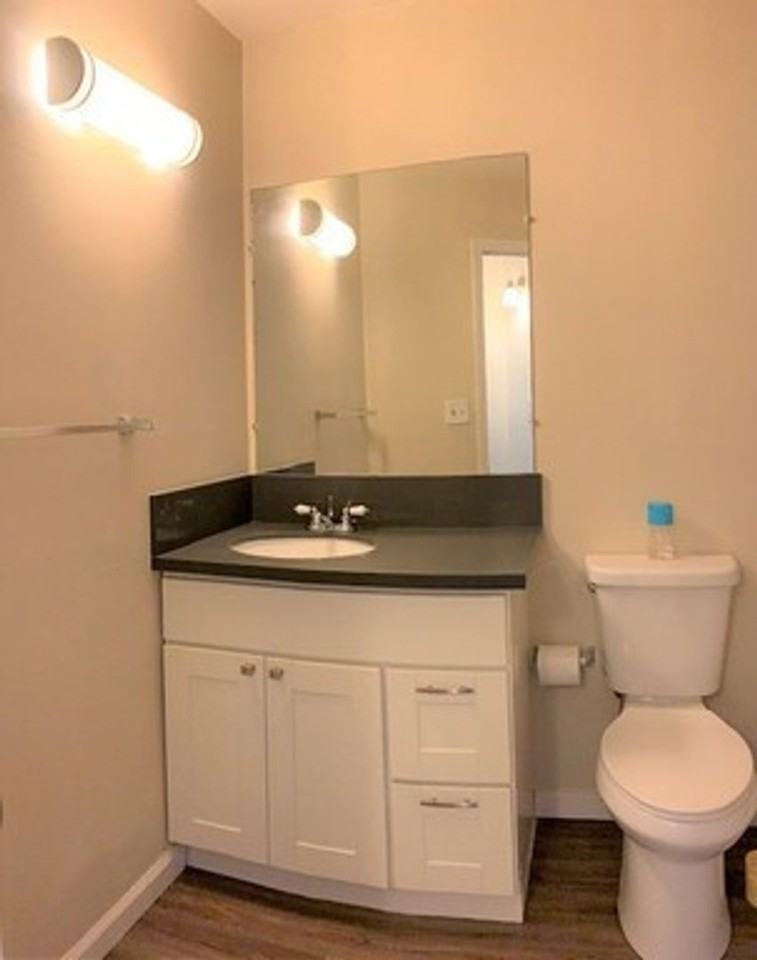 Hillcrest Apartments - Photo 7 of 23