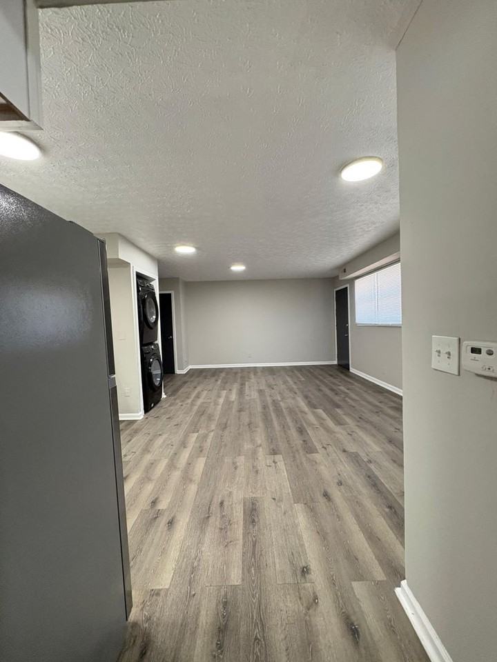 2246 Ransdell St - Photo 3 of 21