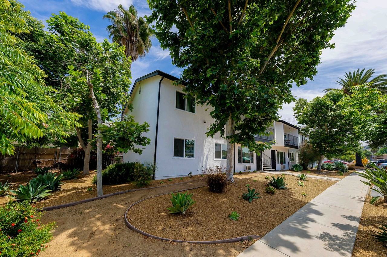 Comfort, Style, and Convenience at Lone Palm Terrace - Photo 5 of 32