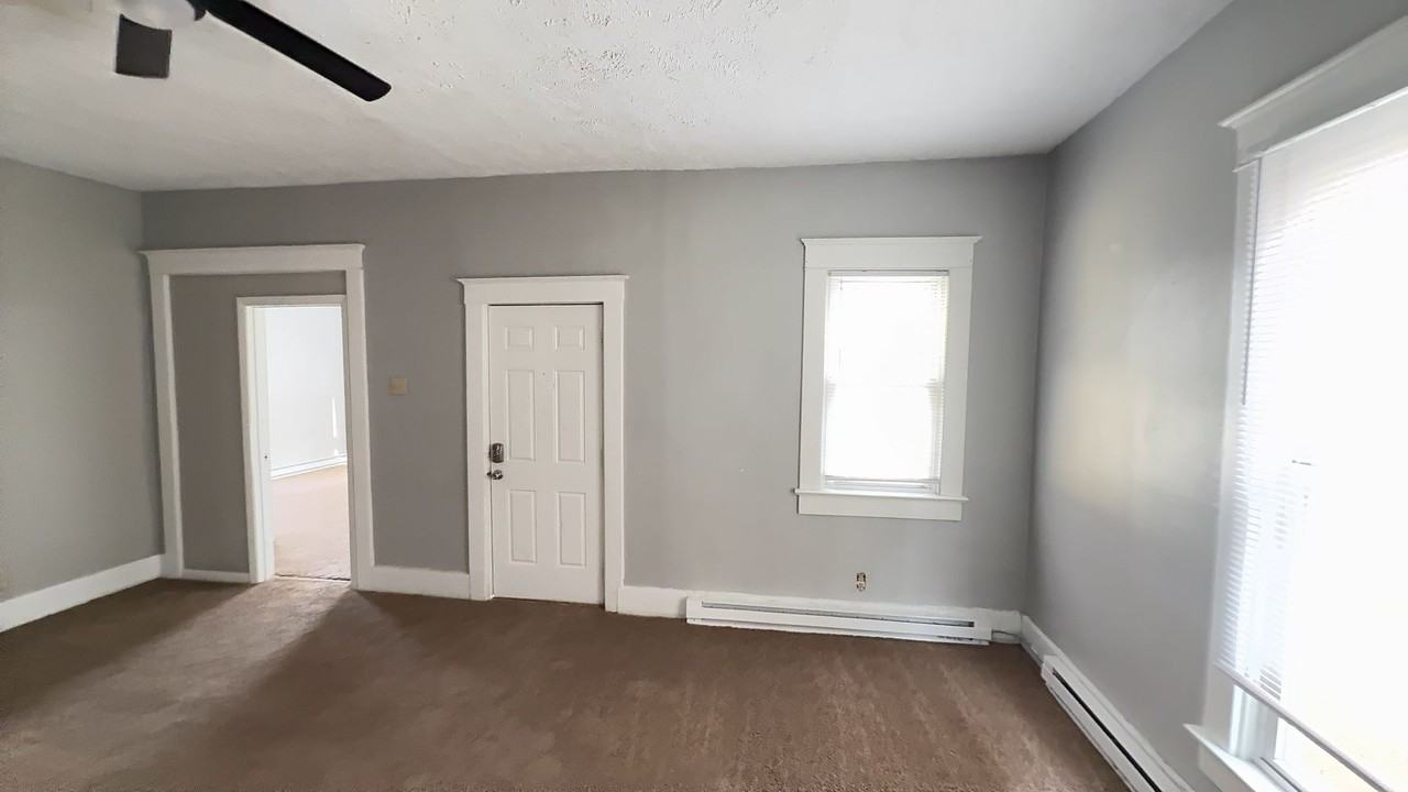 111 111 S Dicks St. - 111 S Dicks St - Photo 2 of 24