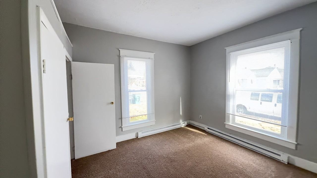 111 111 S Dicks St. - 111 S Dicks St - Photo 4 of 24