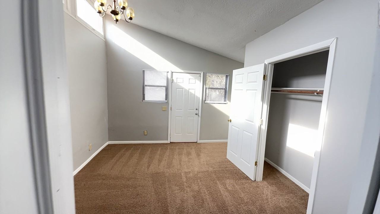 111 111 S Dicks St. - 111 S Dicks St - Photo 6 of 24