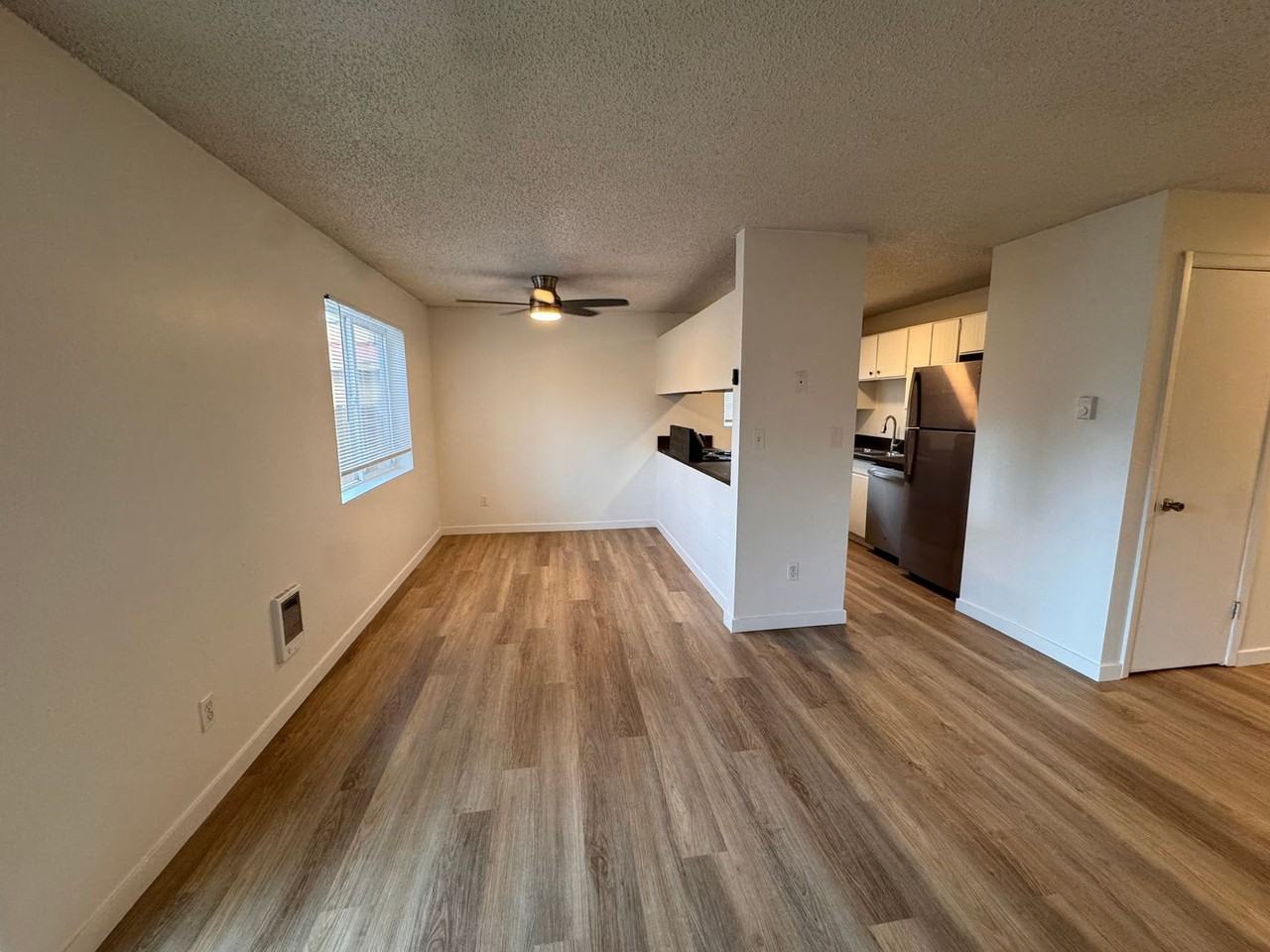 9021 E Liberty Ave - Photo 4 of 26