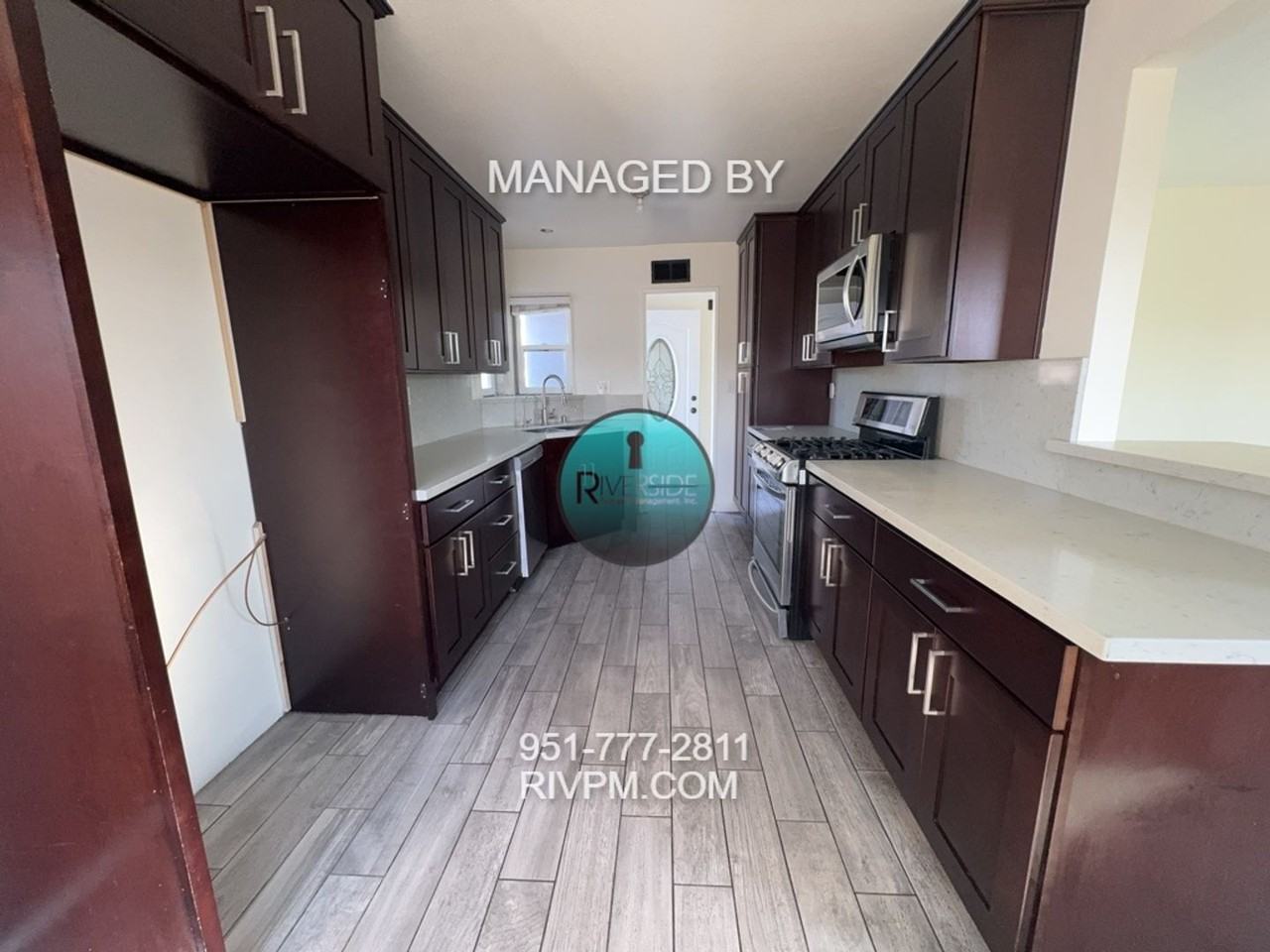 3378 Debbie Ln - Photo 4 of 20