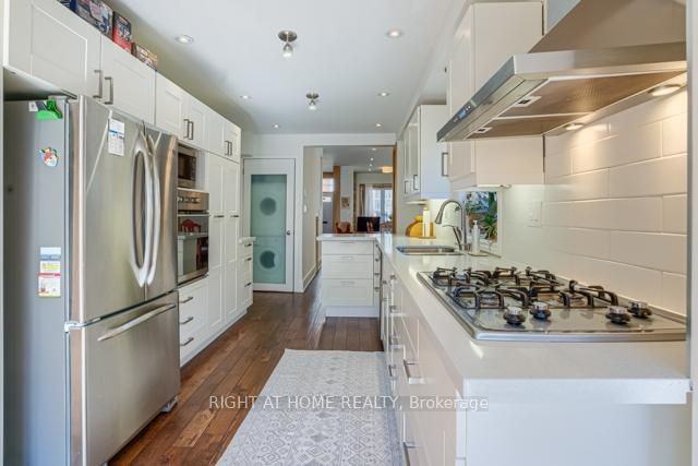 79 Niagara Street - Photo 2 of 27