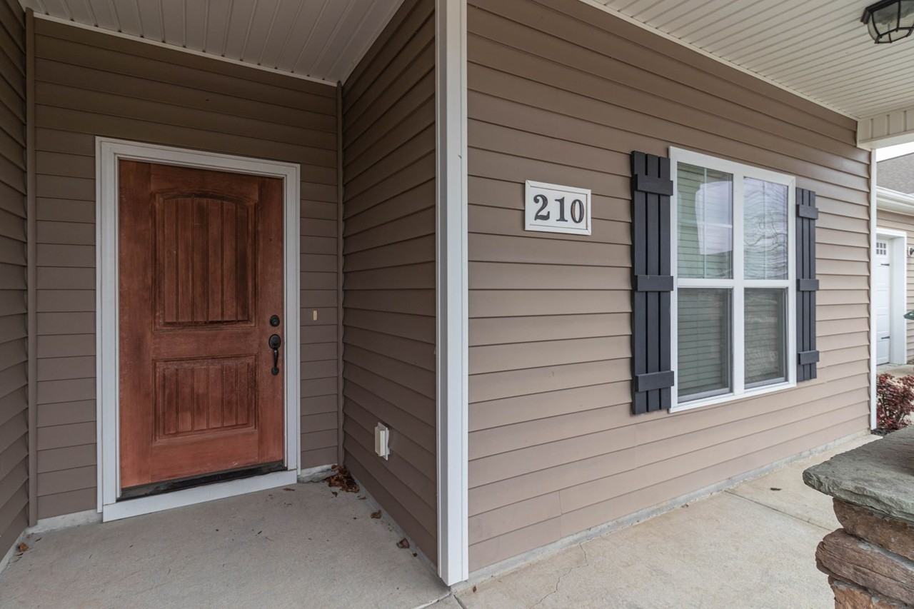 210 Twilight Dr - Photo 2 of 26