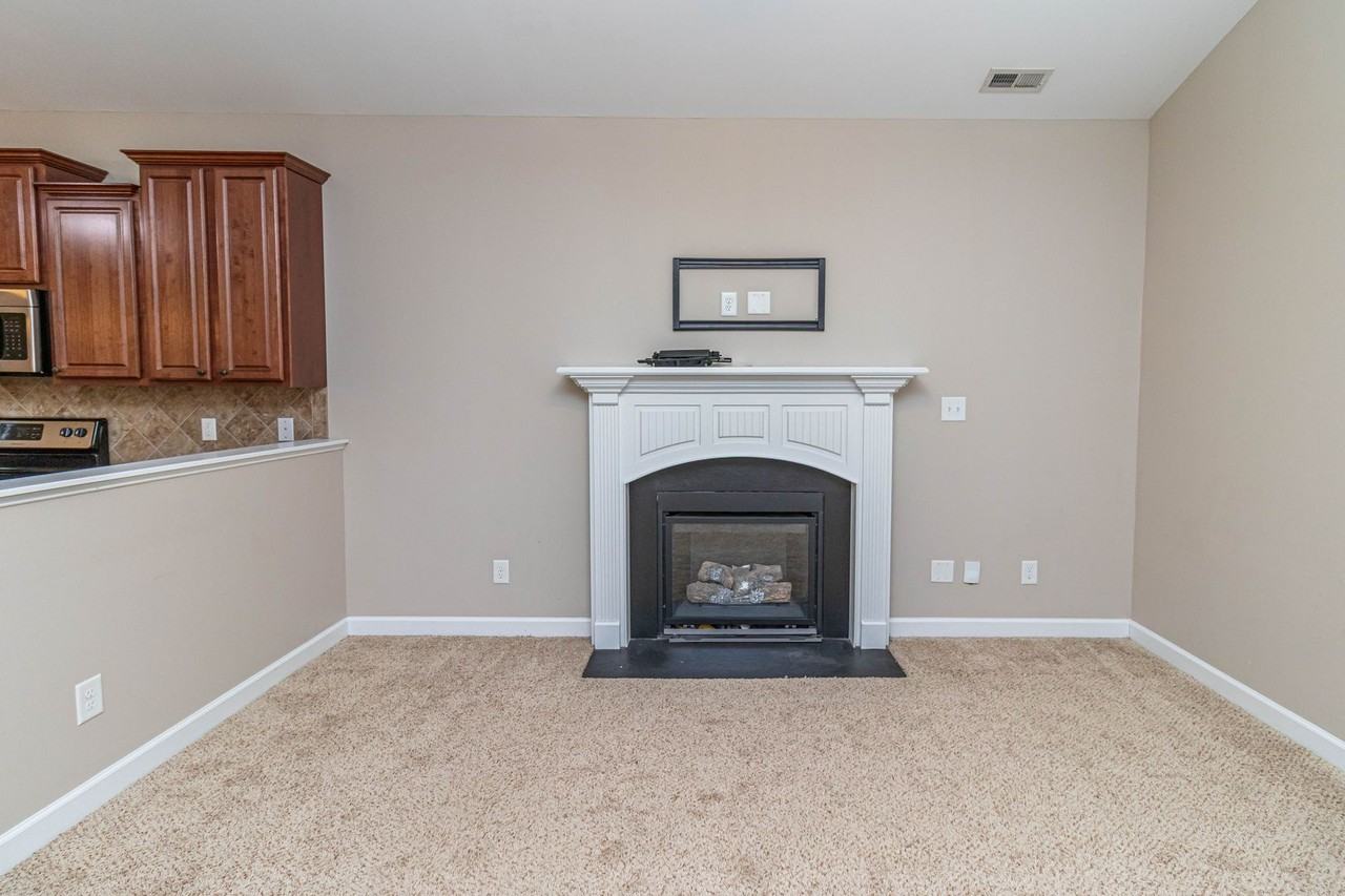 210 Twilight Dr - Photo 4 of 26