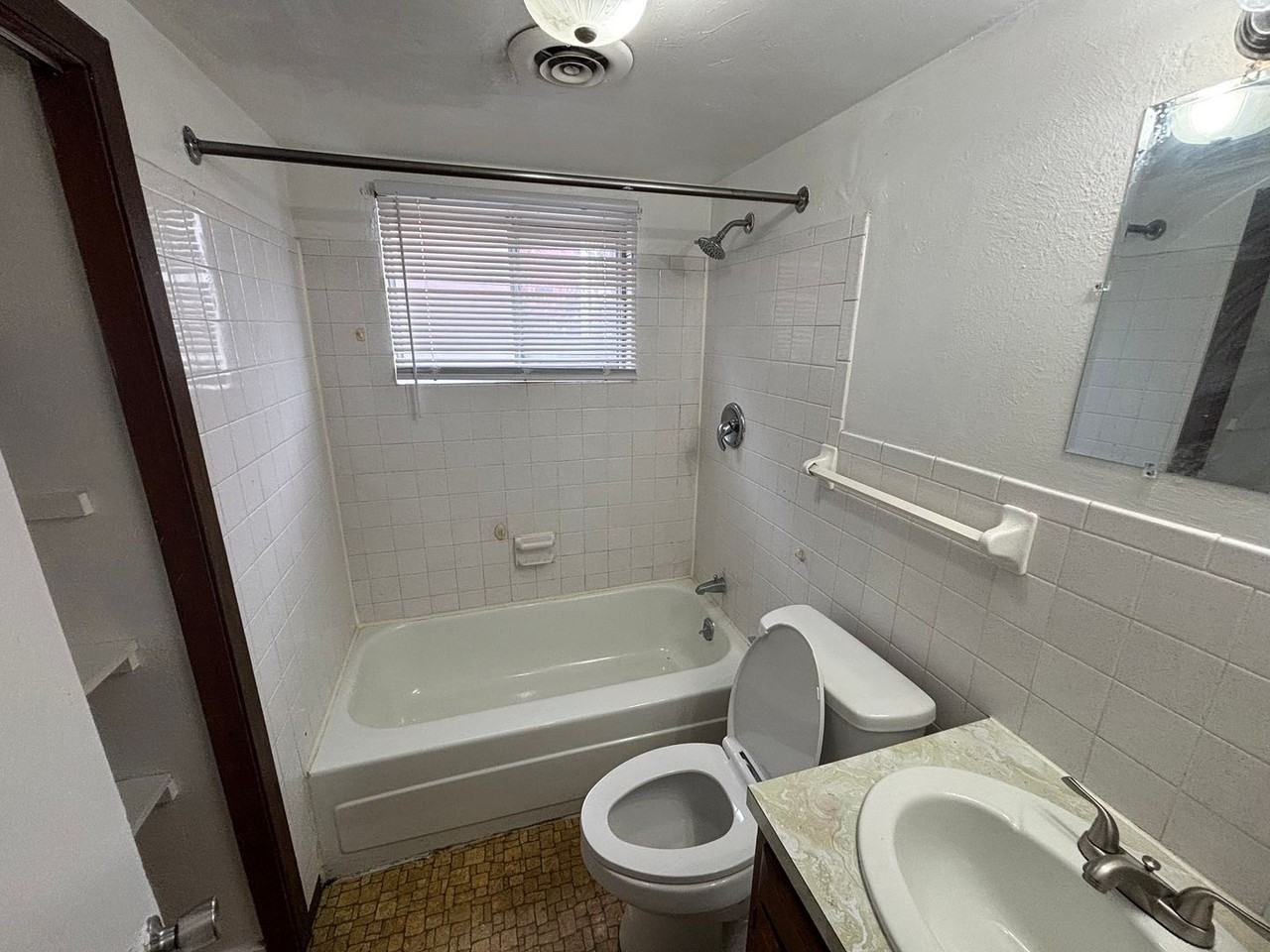 3606 Doyle St - Photo 6 of 15