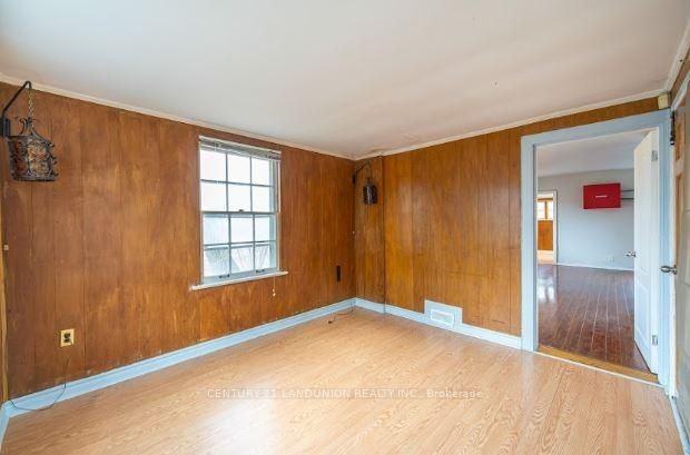 2982 Bayview Avenue - Photo 7 of 27