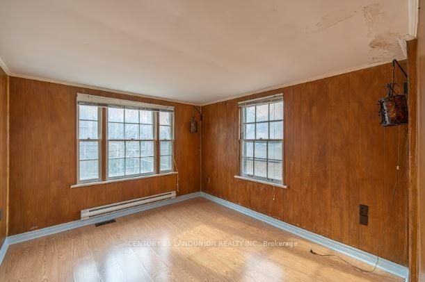 2982 Bayview Avenue - Photo 6 of 27