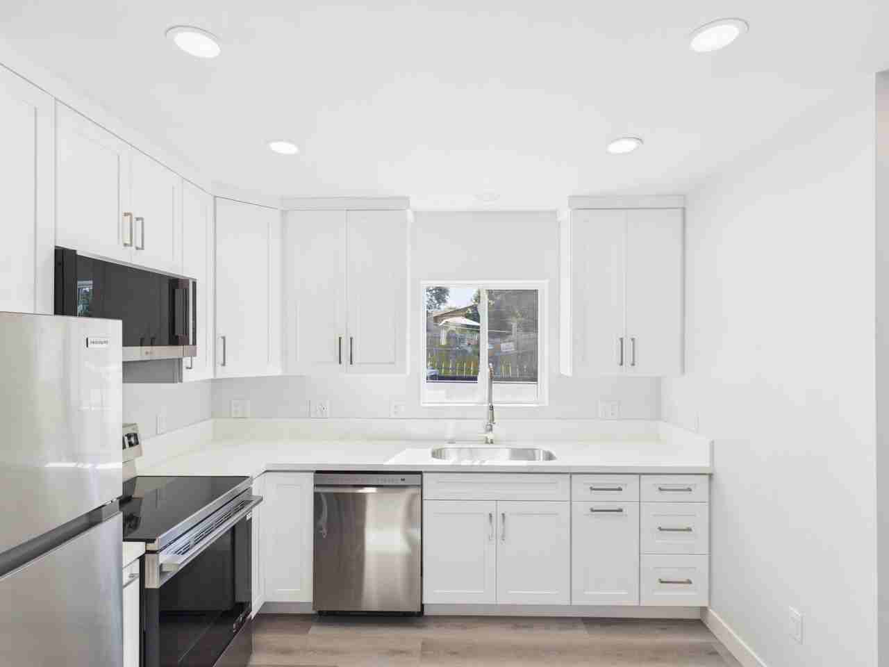 847-853 W. 11th Street - Photo 5 of 30