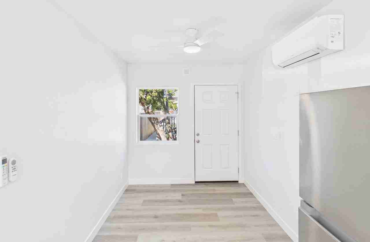 847-853 W. 11th Street - Photo 6 of 30