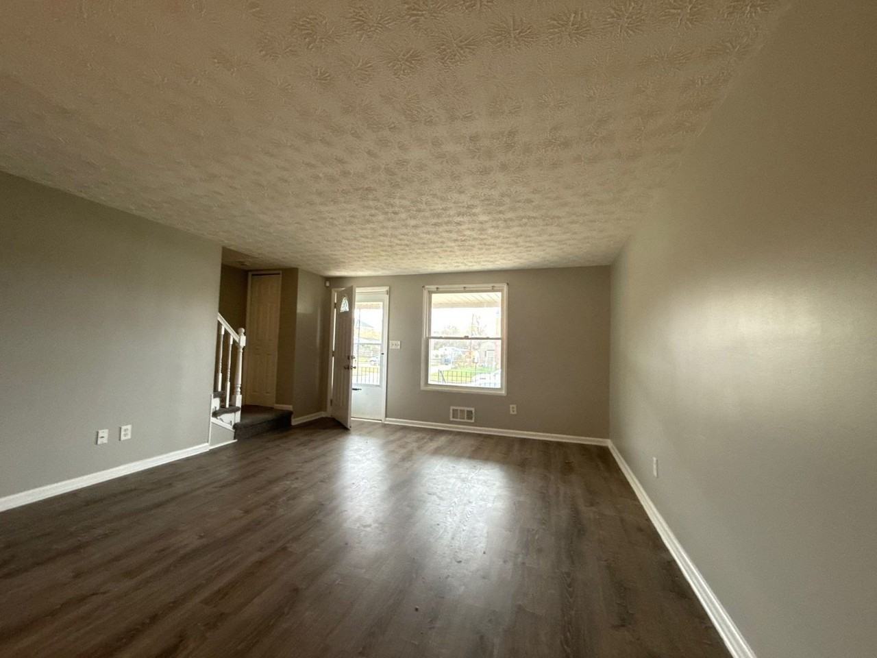 1005 Kayden Ln - Photo 3 of 13