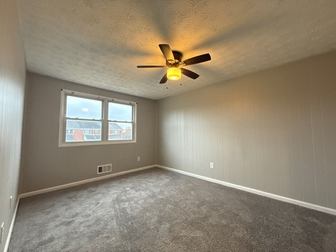 1005 Kayden Ln - Photo 7 of 13