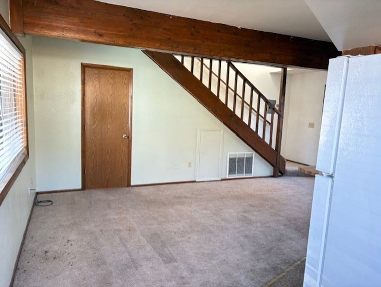 975 Wilson Ave #B - Photo 4 of 11