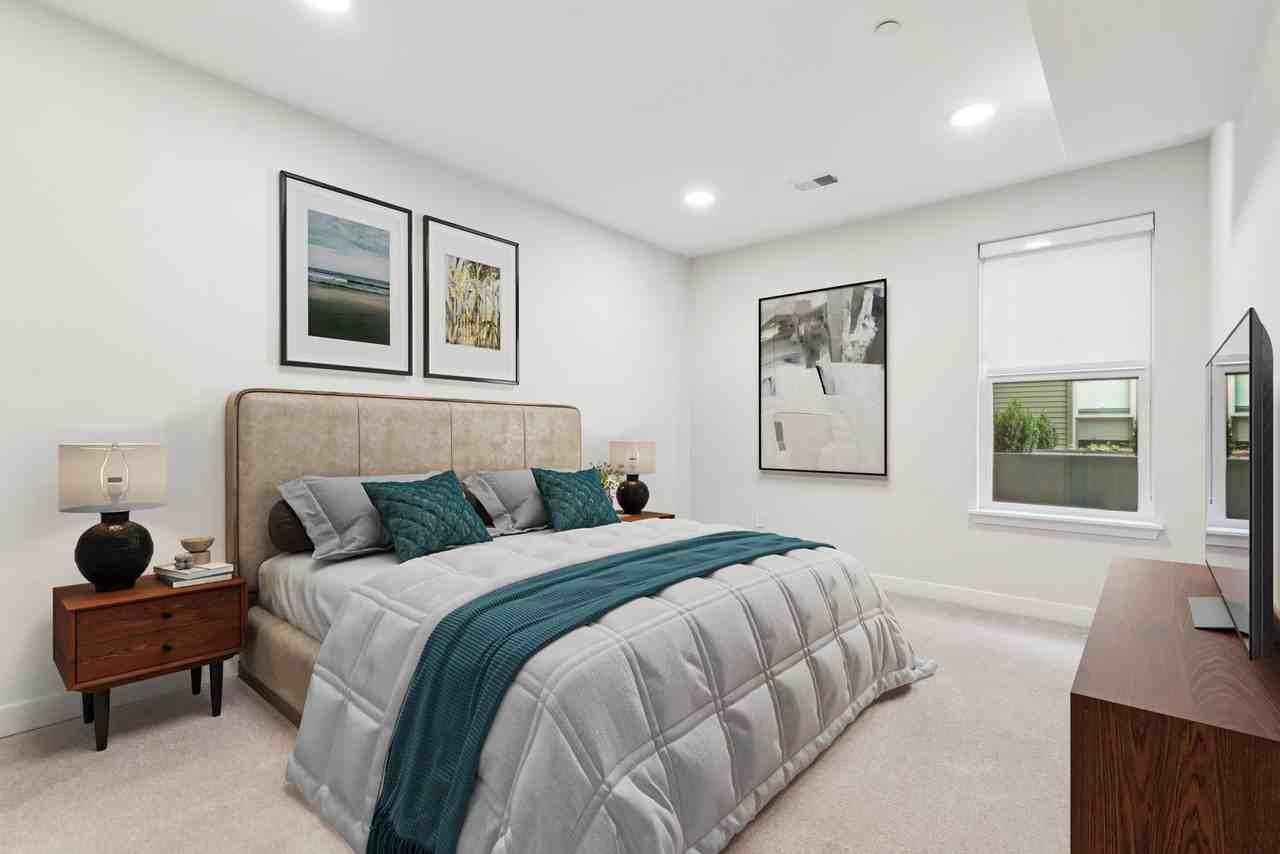 The Elm - Photo 7 of 50