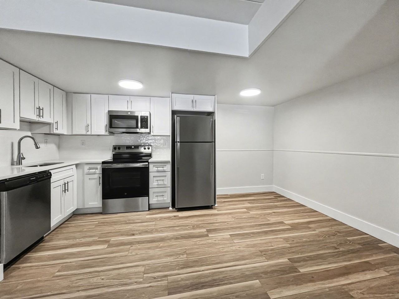 418 Magnolia Street - Photo 5 of 50