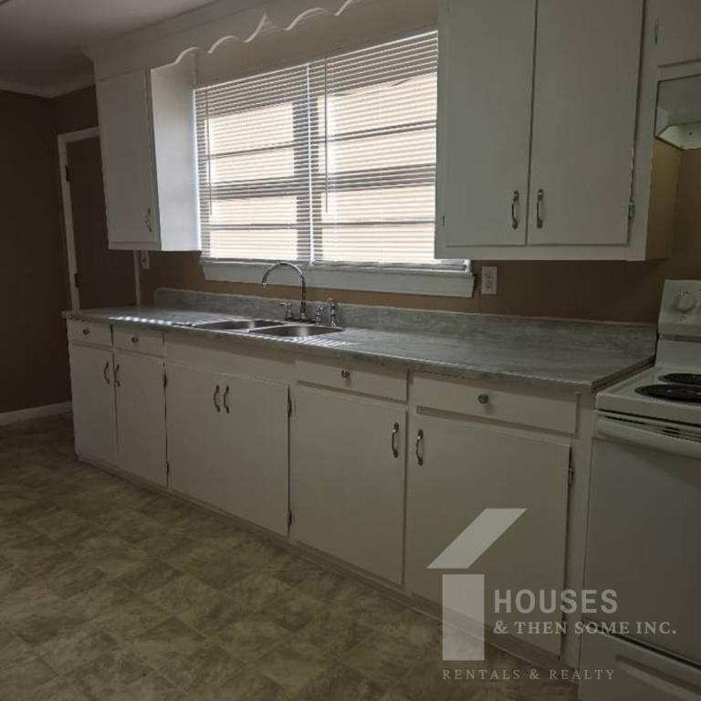 24 Lakeview Cir - Photo 6 of 14