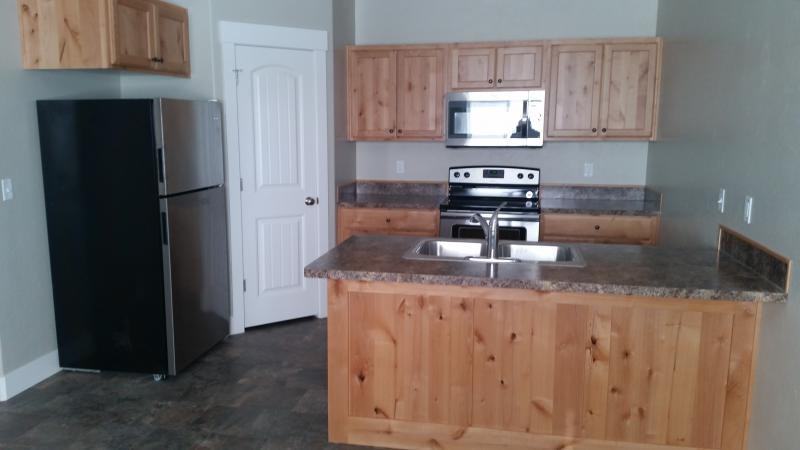 685 N Park Ave Unit B - Photo 2 of 6