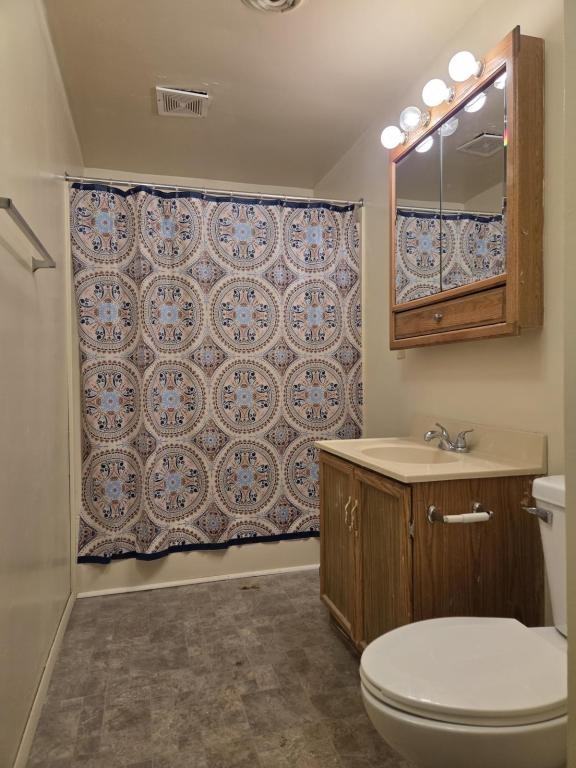 1215 E Carter St - Photo 3 of 4