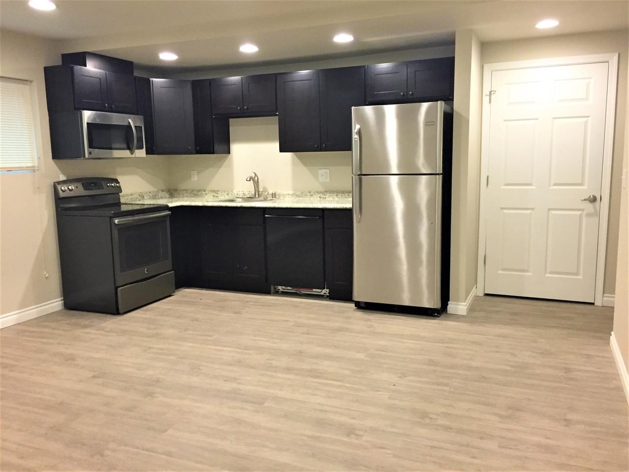 2108 Ne 54th St - Photo 4 of 18