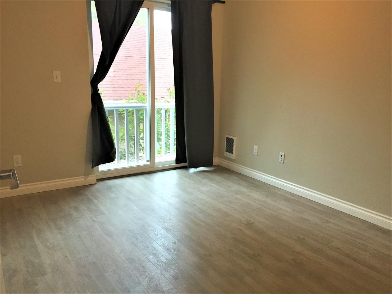 2108 Ne 54th St - Photo 5 of 18