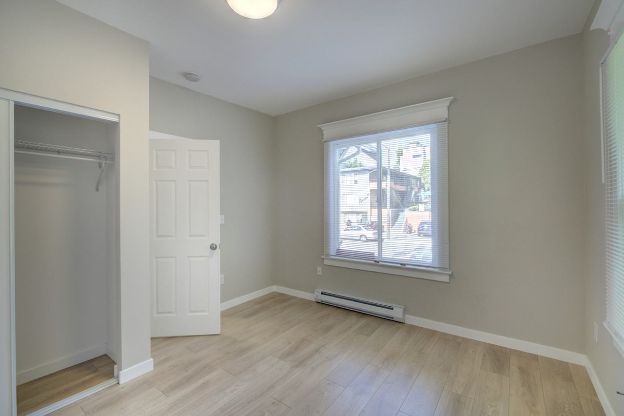 5232 Brooklyn Ave Ne - Photo 6 of 41