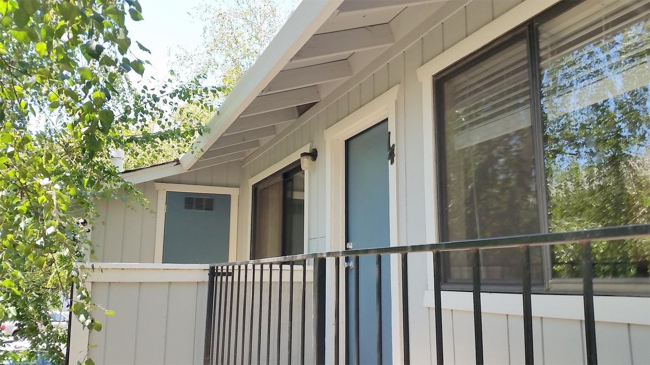 522 Nord Ave #1 - Photo 2 of 15