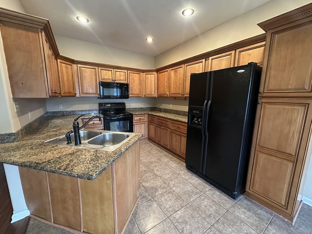 6863 Par Road - Photo 5 of 40