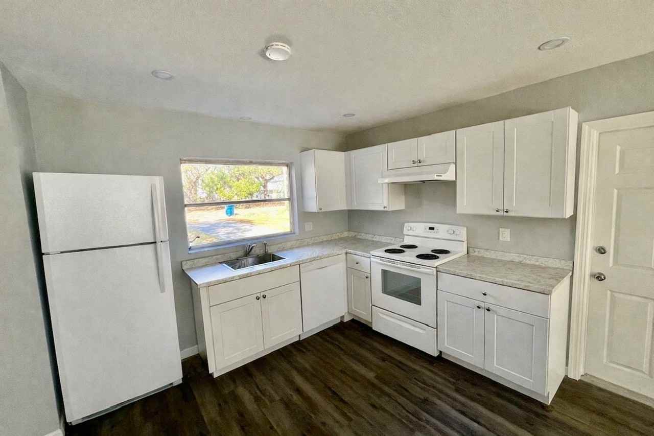 34782 Evergreen Way - Photo 4 of 17